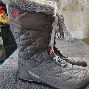 Columbia Winter Boots (Women's) Size 6